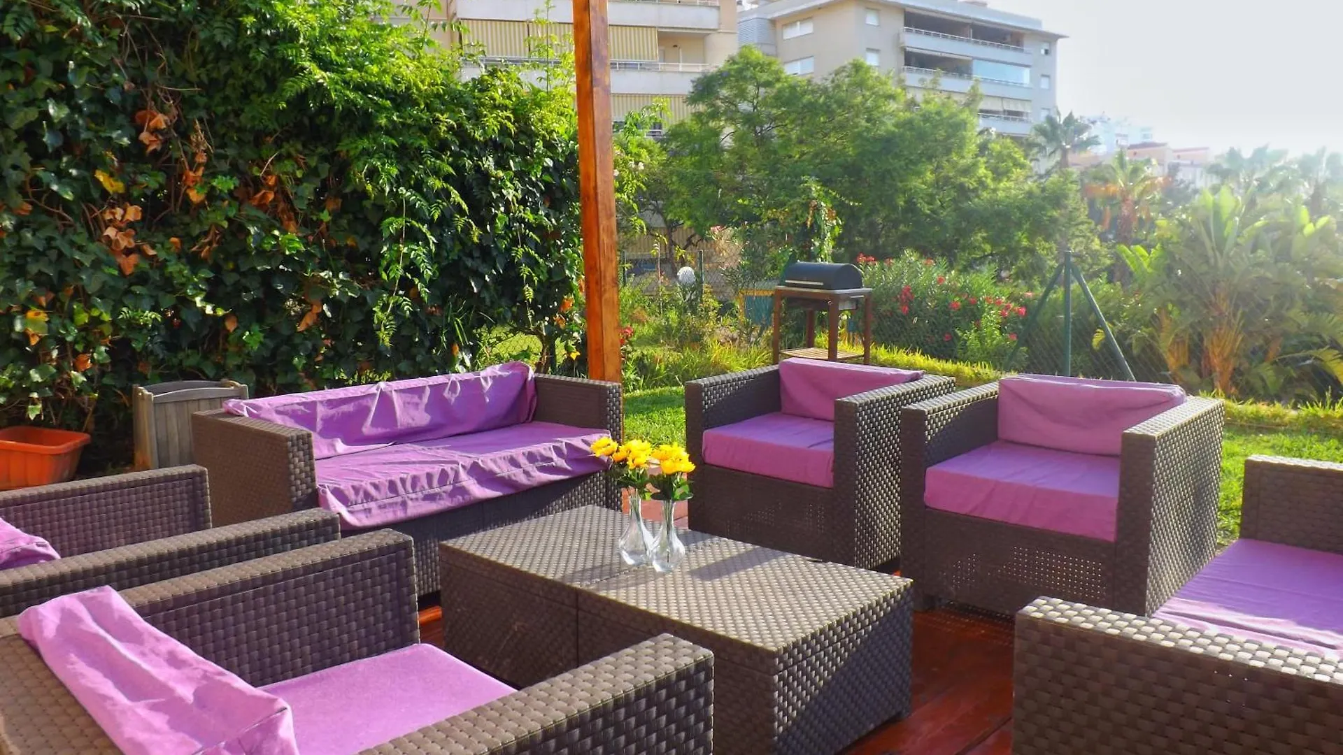 Casa Familiar Ideal Para 10 Con Jardin, Terraza, Bbq Y Playa Benalmadena 0*,  Spain
