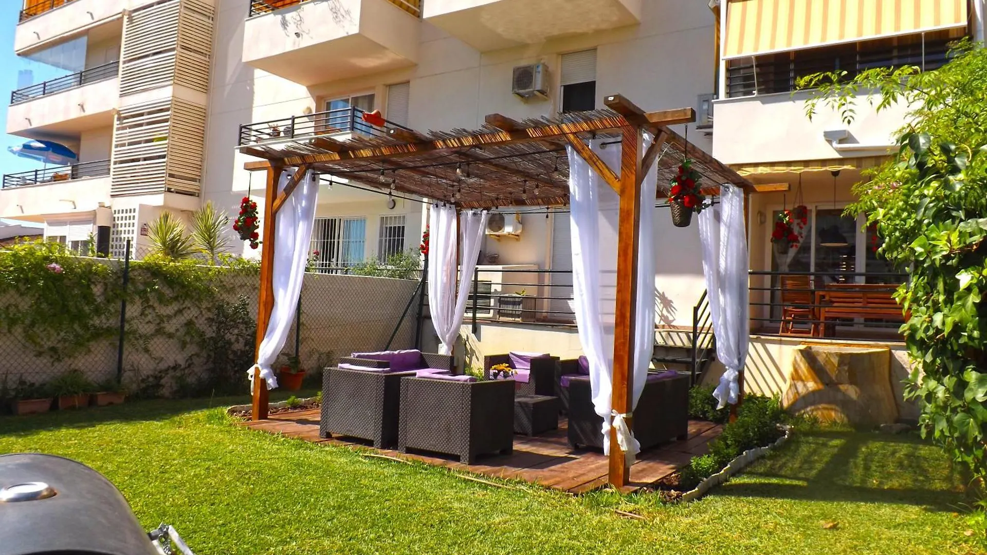 Apartment Casa Familiar Ideal Para 10 Con Jardin, Terraza, Bbq Y Playa Benalmadena Spain