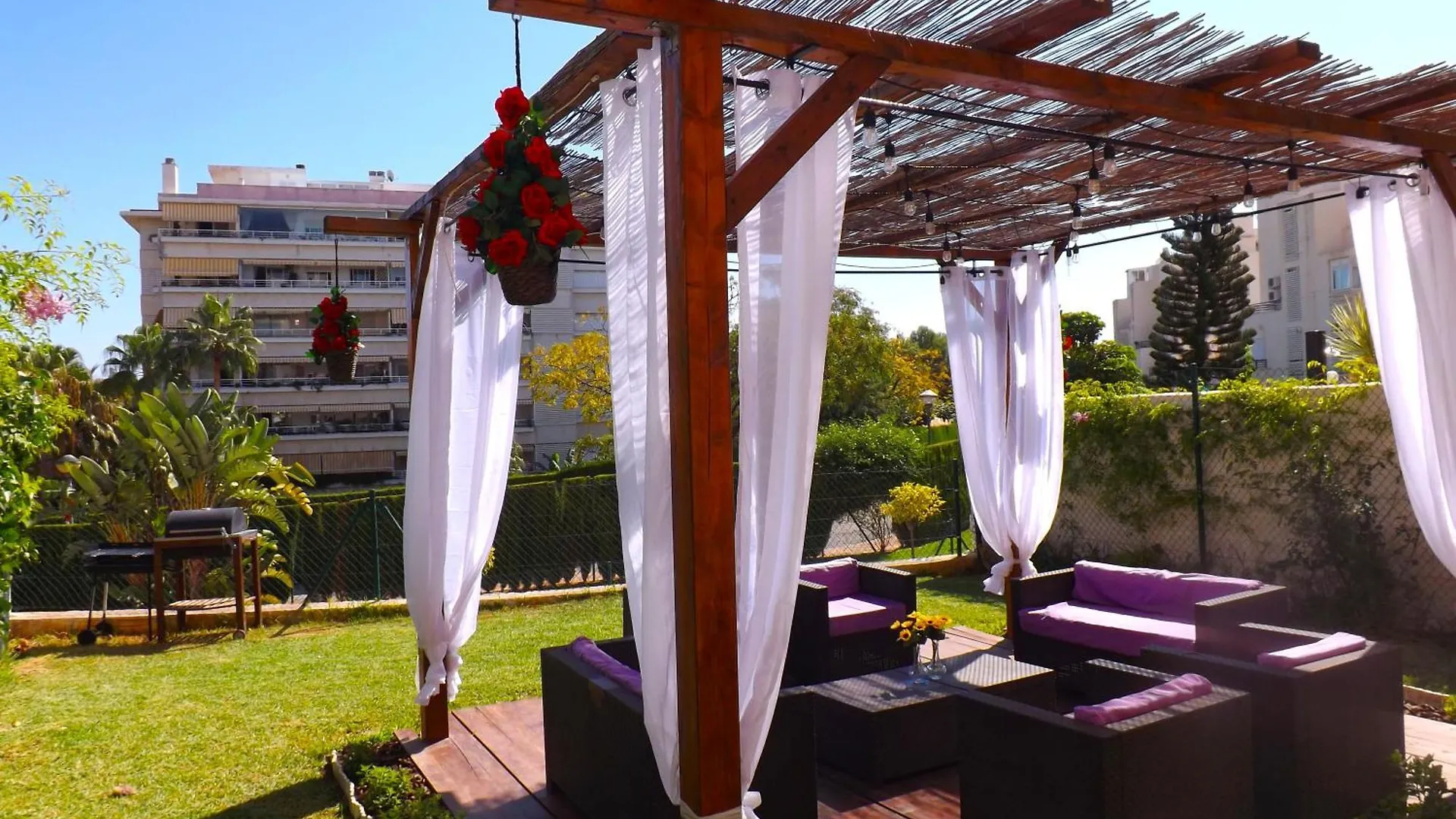 Casa Familiar Ideal Para 10 Con Jardin, Terraza, Bbq Y Playa Benalmadena
